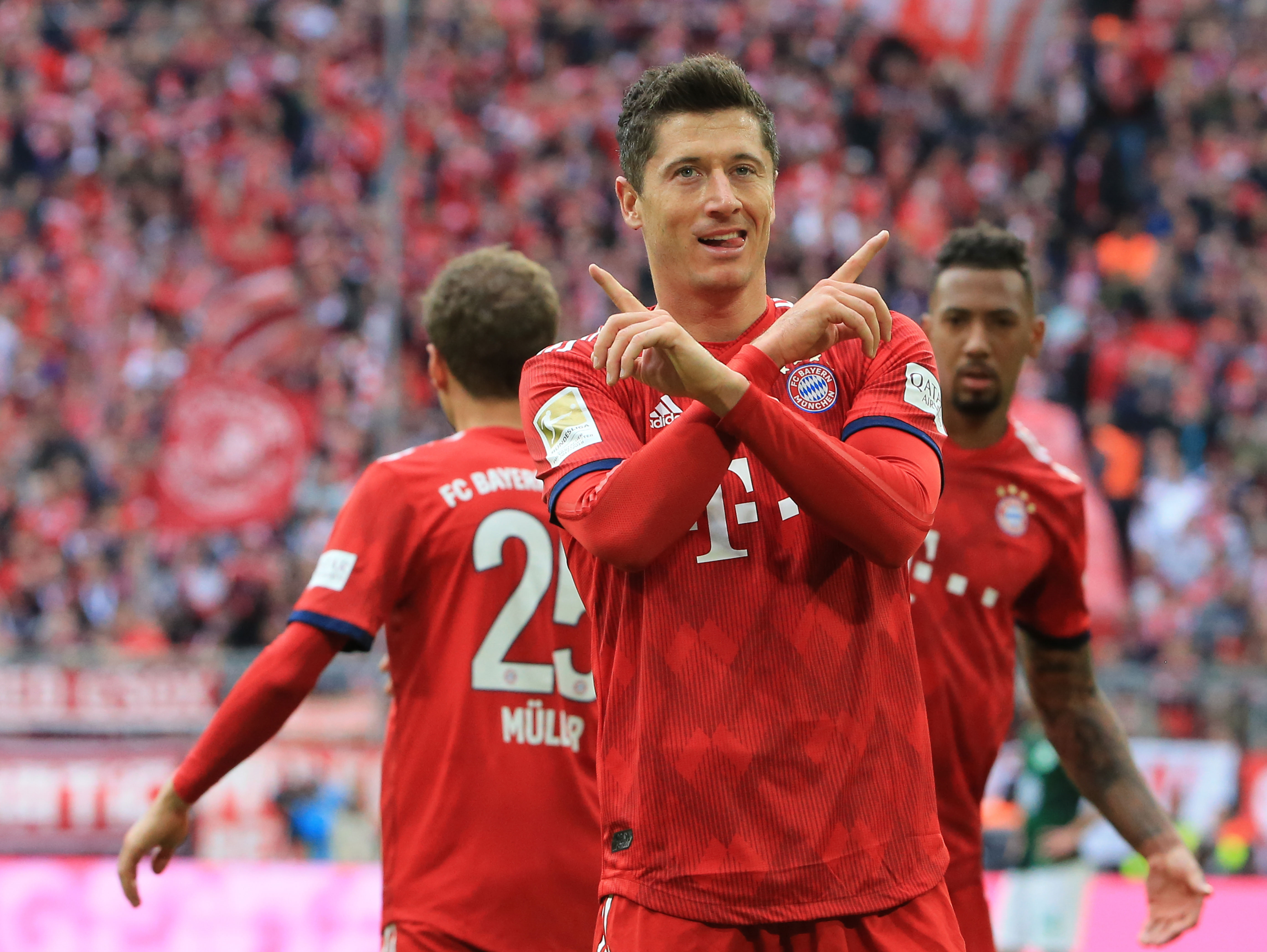 詹姆斯末节怒砍12分！雷迪克：他为湖人注入了强心剂