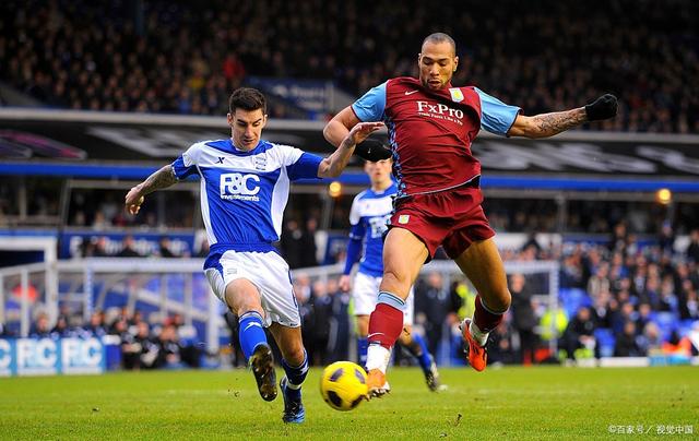 媒体人晒视频：赛后蒯纪闻安慰山东U20球员，很有大将风度