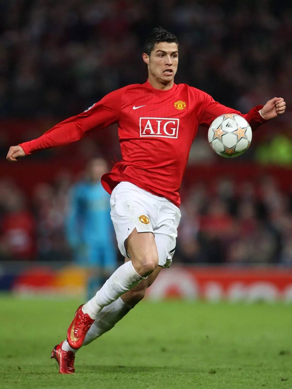 C罗关键进球帮助球队逆转取胜