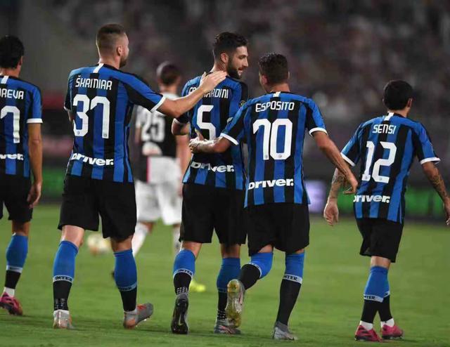 重大突破！VAR将新增角球和第二黄牌复核权限，2026世界杯率先试点